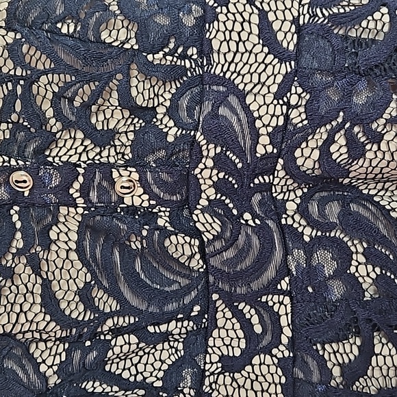 Lace Dress - Picture 4 of 6